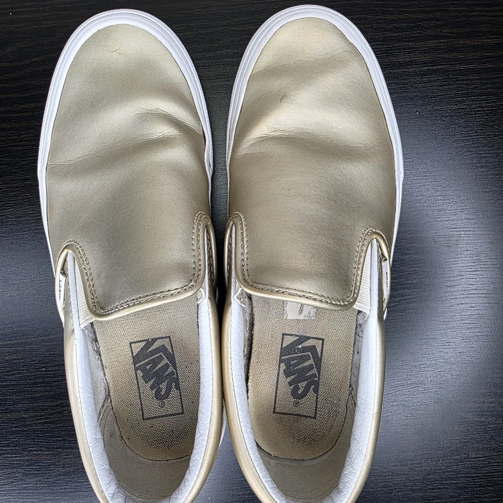 Vans Clasic Slip On Muted Metallic Gold True White Size Mens 7.5 Womens 9 - Picture 9 of 14